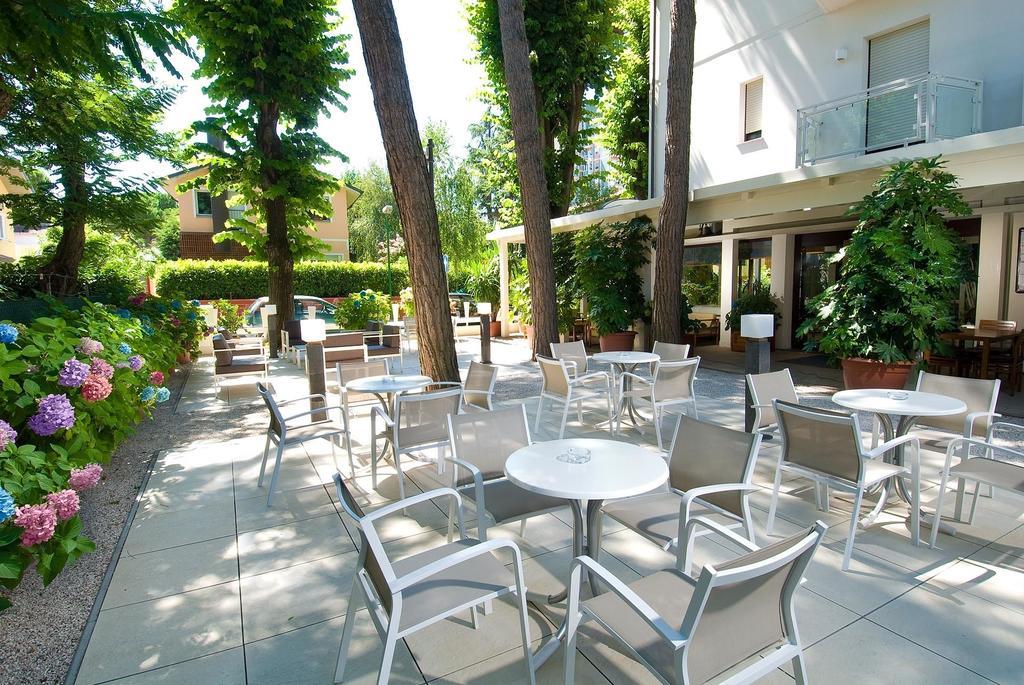 Hotel Trieste Cervia Luaran gambar
