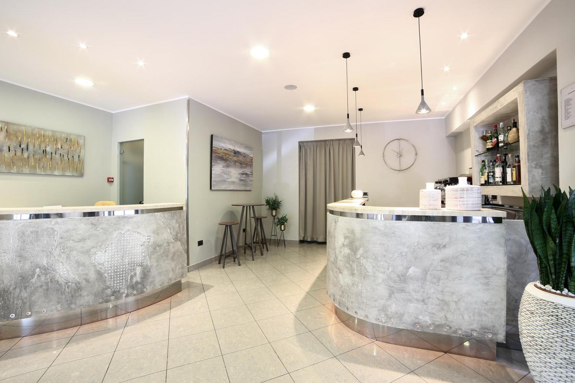 Hotel Trieste Cervia Luaran gambar