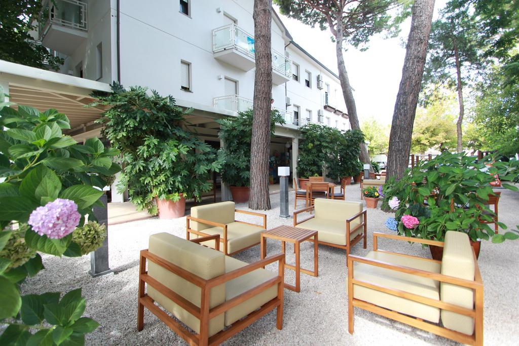Hotel Trieste Cervia Luaran gambar